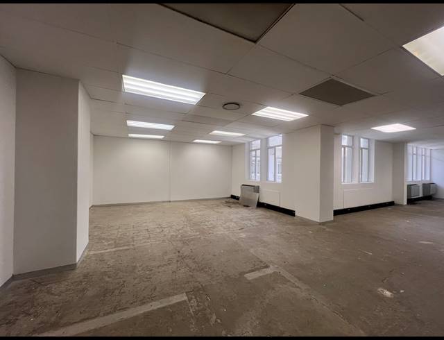 117M² OFFICE TO LET IN ILLOVO